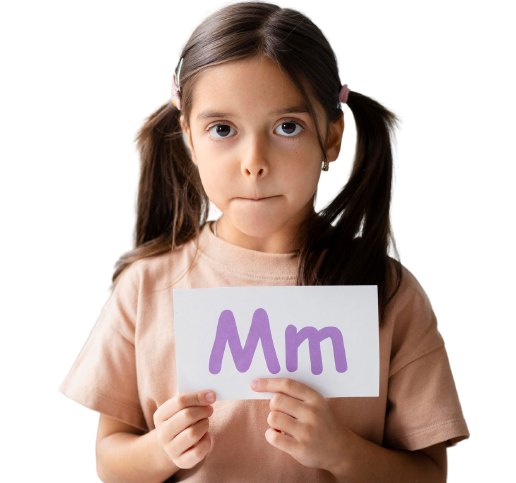 Nina Sosteniendo Papel Letra M Logopedia